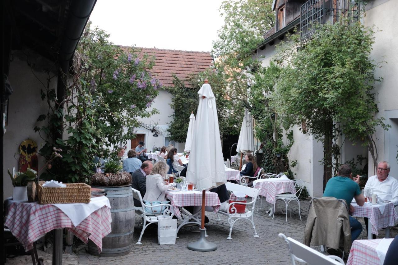 Zum Goldenen Lowen Hotel Kallmuenz Exterior photo
